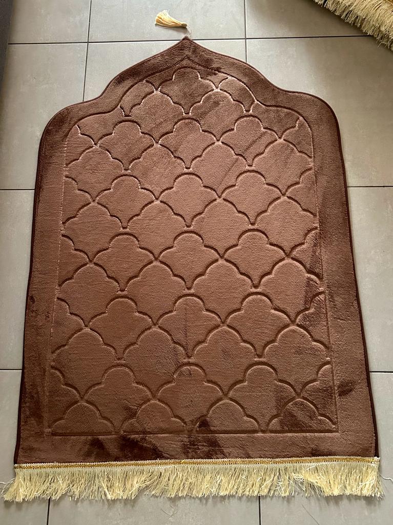 Tapis moquée marron